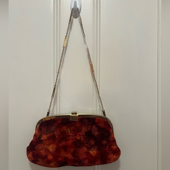 Vintage velvet floral clutch bag with optional shoulder strap - Picture 2 of 11